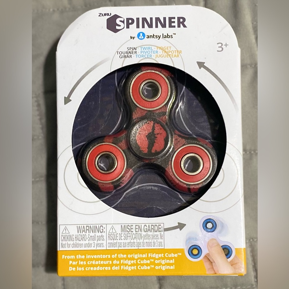 🔴2/$10 SALE🔴 Zuru Original Kiss Fidget Spinner by Antsy Labs